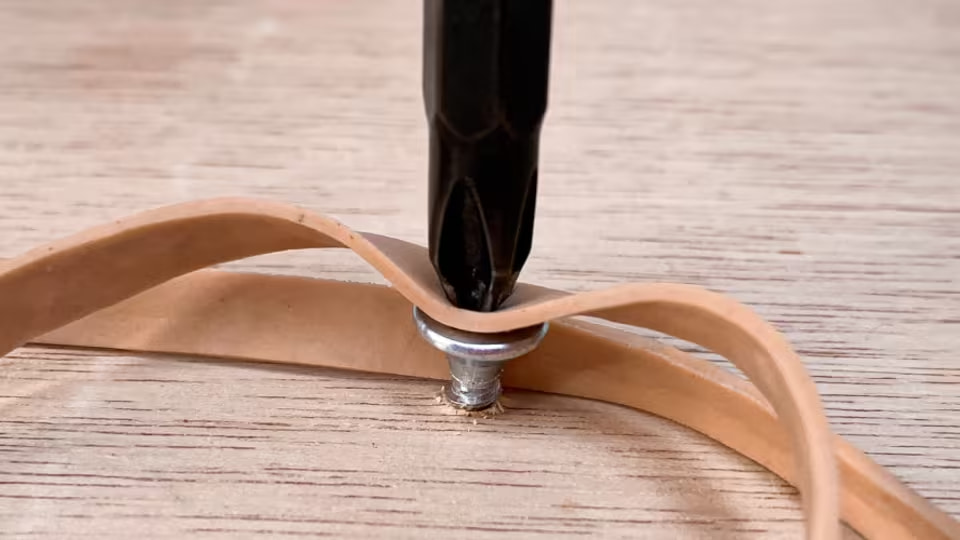 How to Remove a Stripped Screw? Easy and Effective Methods