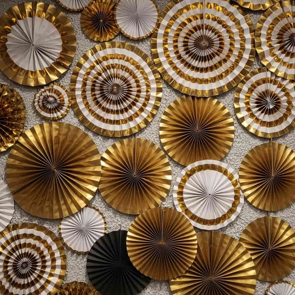 25 New Year Wall Decor Ideas